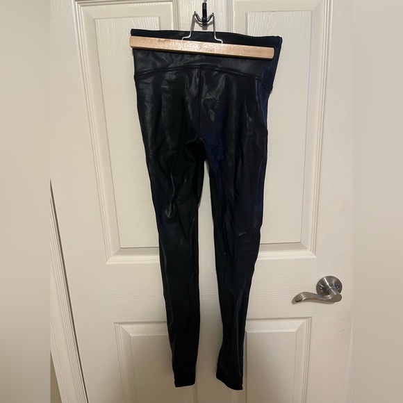 Spanx vegan leather leggings - Picture 2 of 2